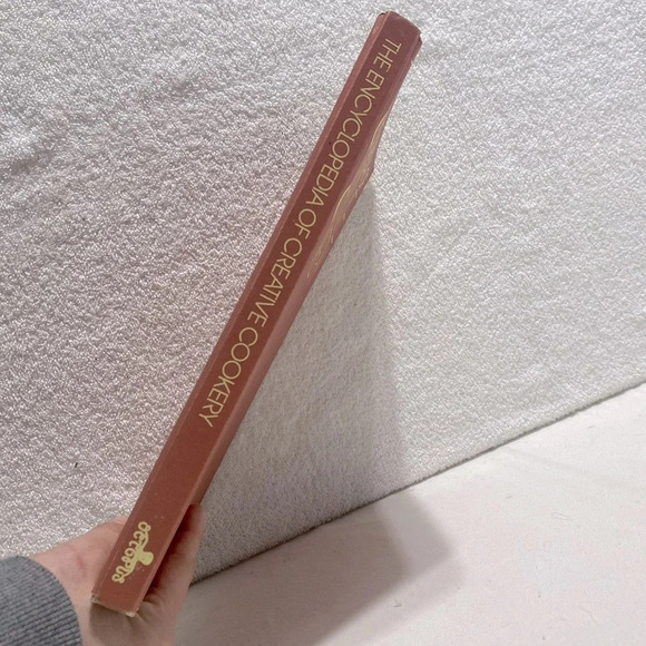 The Encyclopedia Of Creative  Cookery Hard Cover Cookbook - Picture 10 of 15